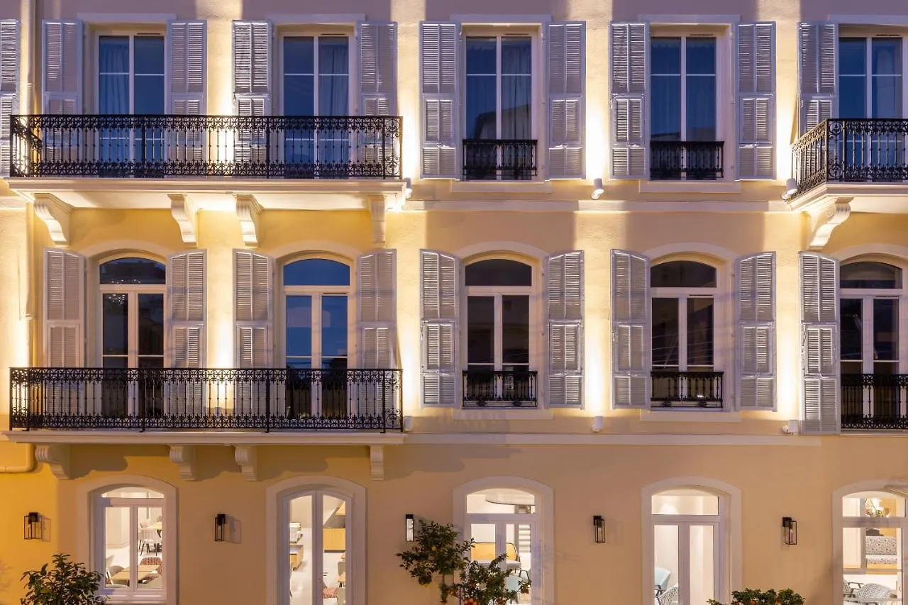 Hotel Apollinaire Nizza 4*,