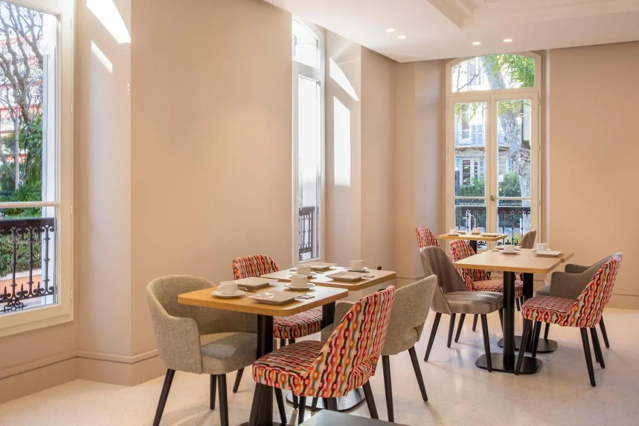 Hotel Apollinaire Nizza 4*,  Franciaország
