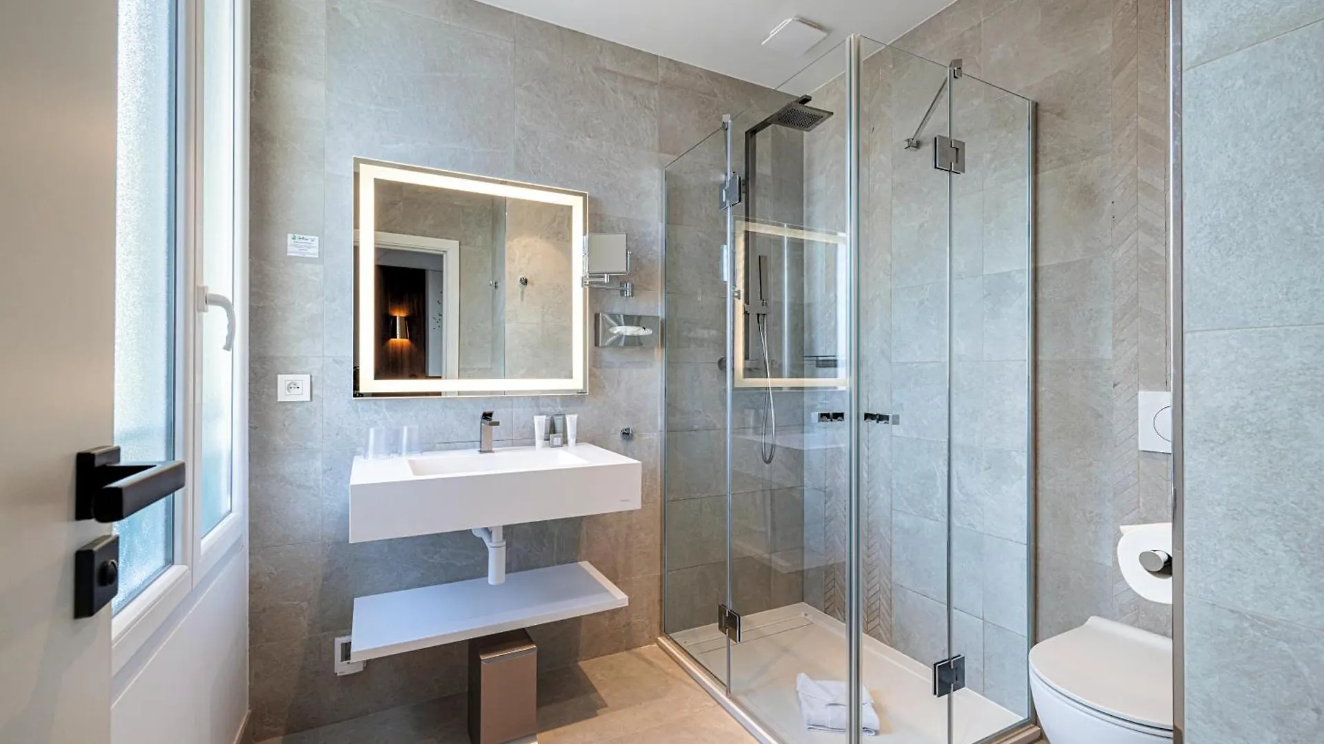 Hotel Apollinaire Nizza