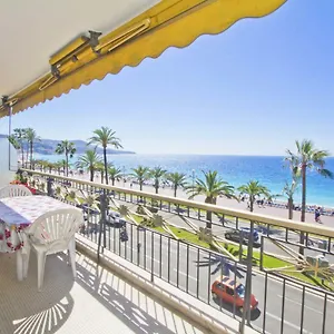 Promenade - Sea Front Palatin Apartment